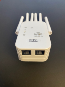 WiFi Repeater bottom